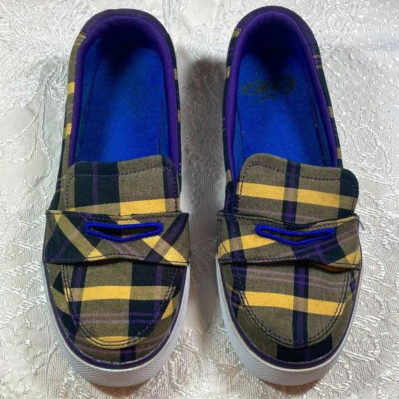 Nike Plaid Canvas Womens Slip on Sneakers Size 8 - Picture 1 of 7